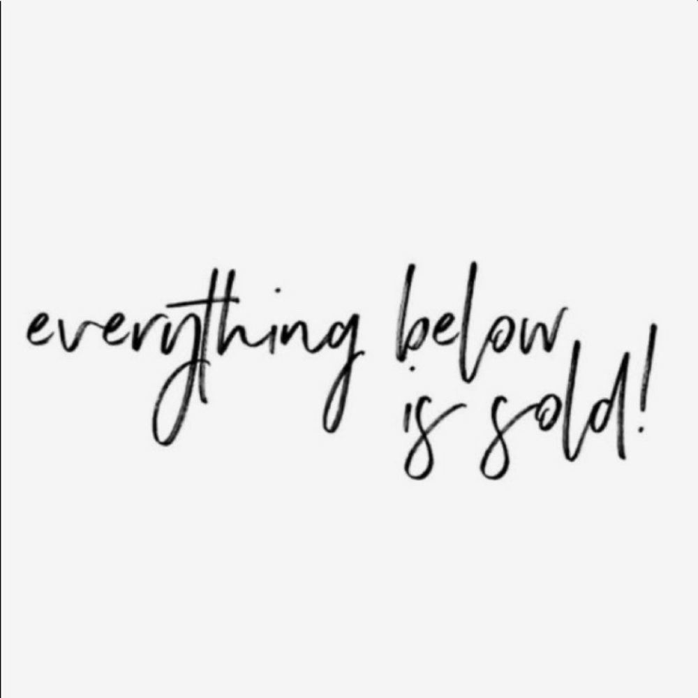 🌻 Thank you for Checking Out My Closet!🌻